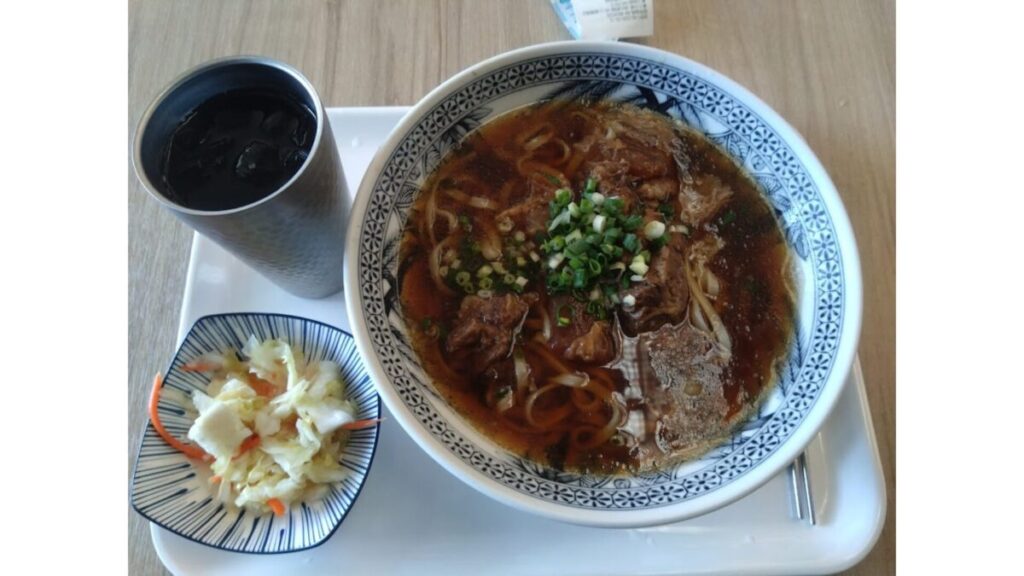 牛肉麺画セット像