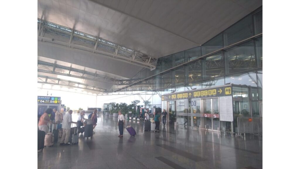 ノイバイ空港